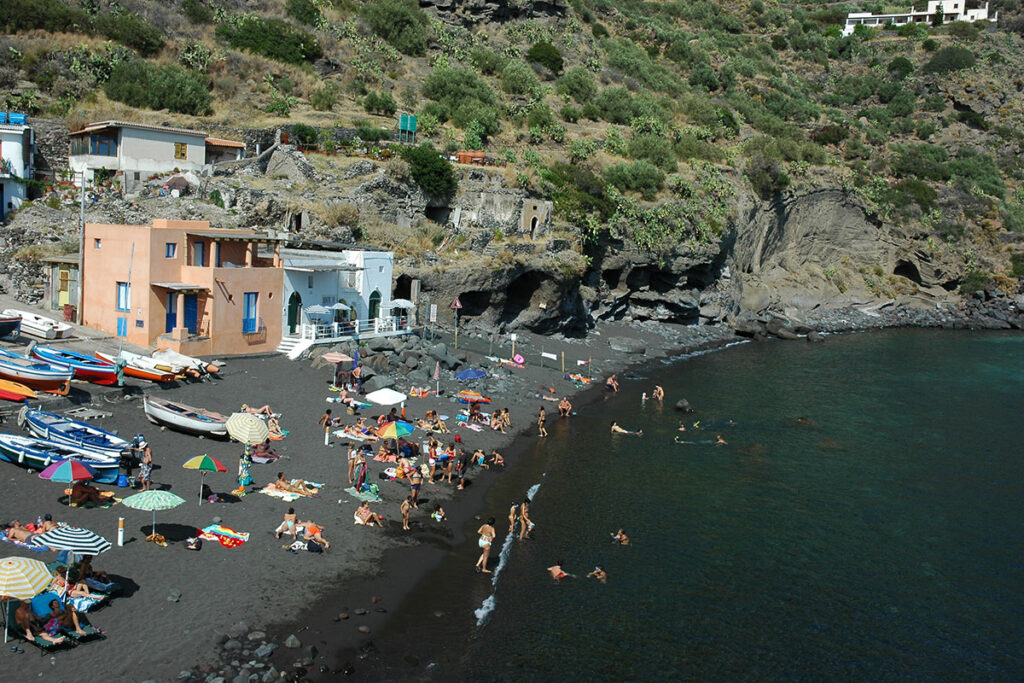 Rinella, Leni